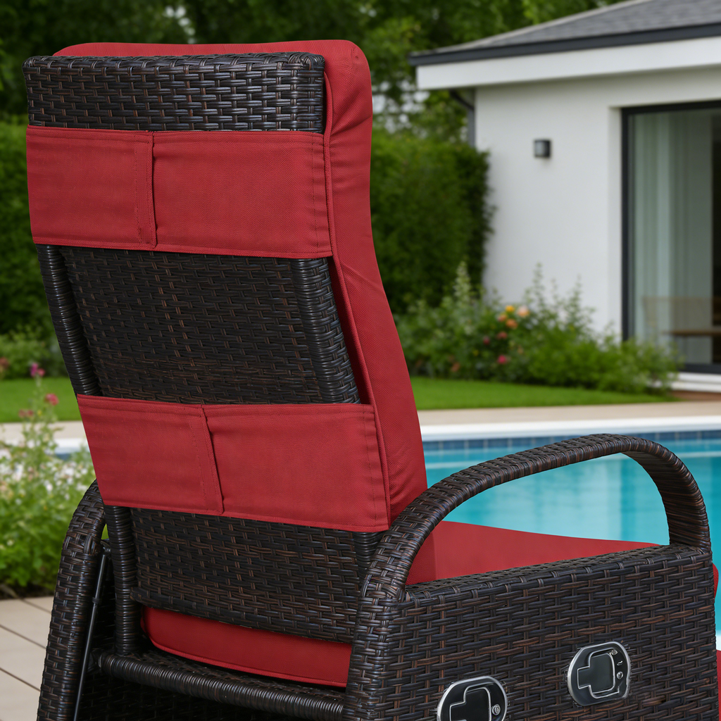 Arttoreal Outdoor Swivel Rattan Lounge Chair, 42.2 inches high,  – Indoor/Outdoor Recliner with Side Table