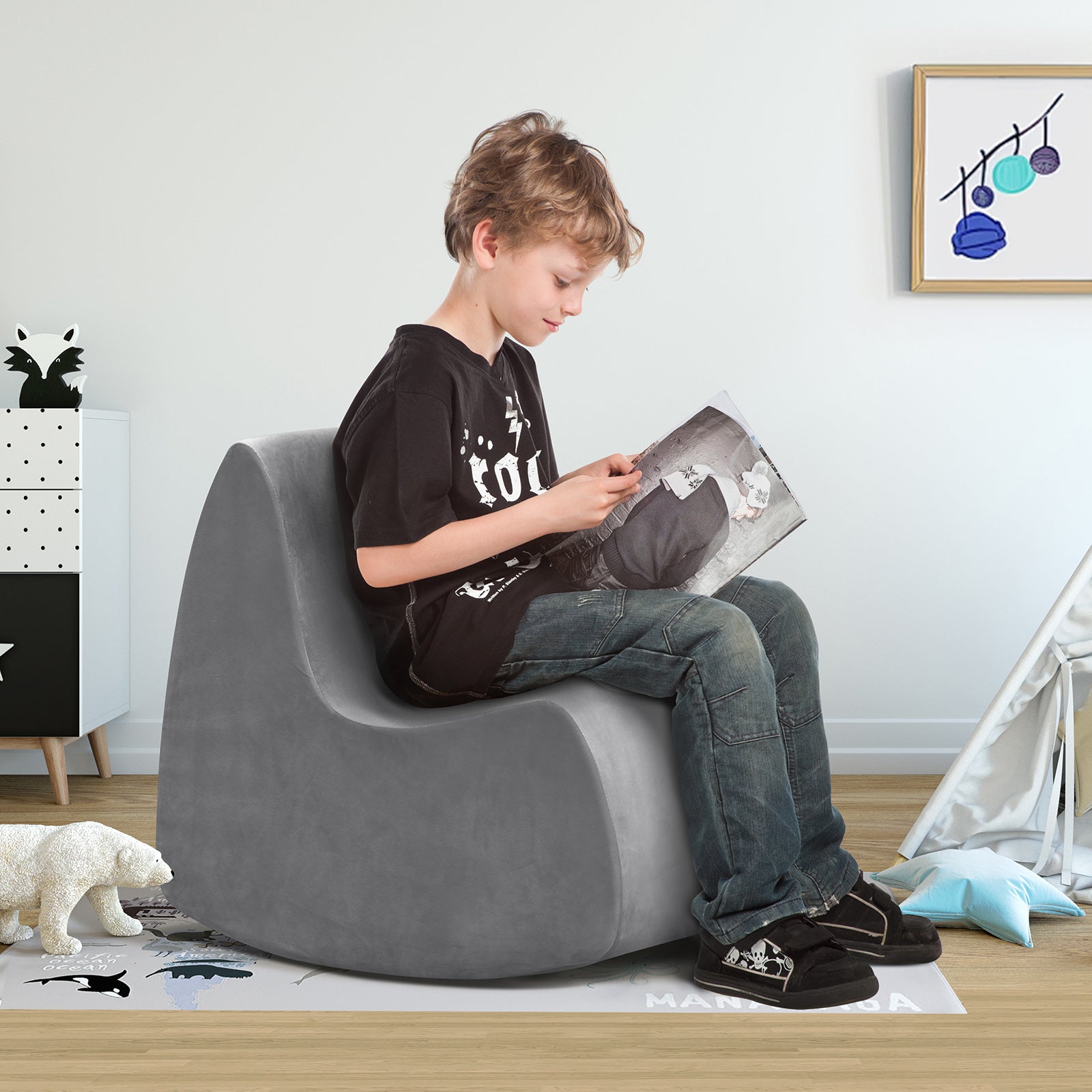Creative soft foam rocking chair suitable for children's room- game room and living room, light and durable