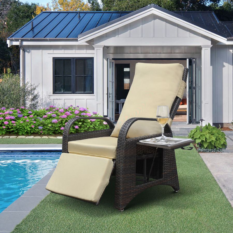 Outdoor Patio Wicker Recliner Chair, All-Weather PE Rattan Reclining Patio Chairs with Flip Side Table Independently Adjustable Footrest Push Back Adjustable Lounge Chair