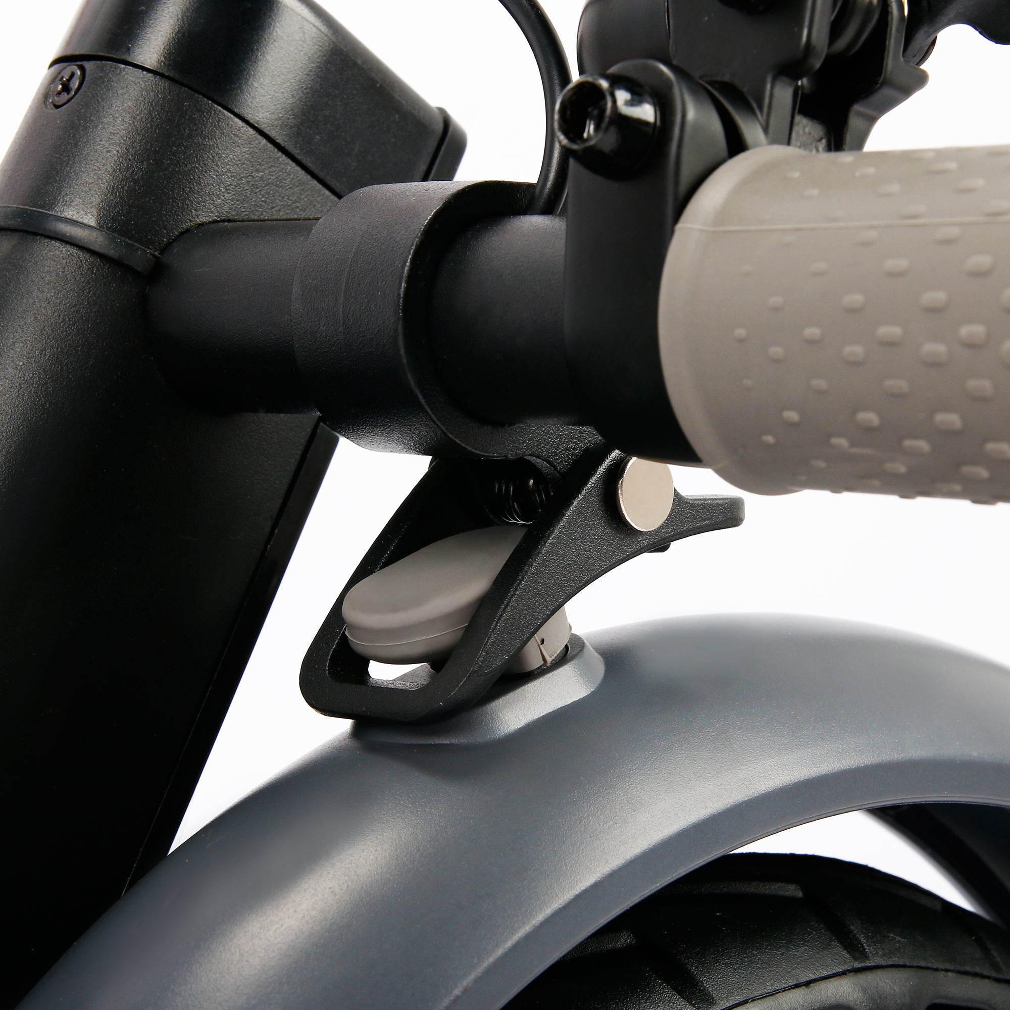 Foldable Electric Scooter for Adult / Max 16Mph and 16 Mile Long Range Off Road Sports Scooter / 36V 350W Motor Dual Disc Brakes Scooter