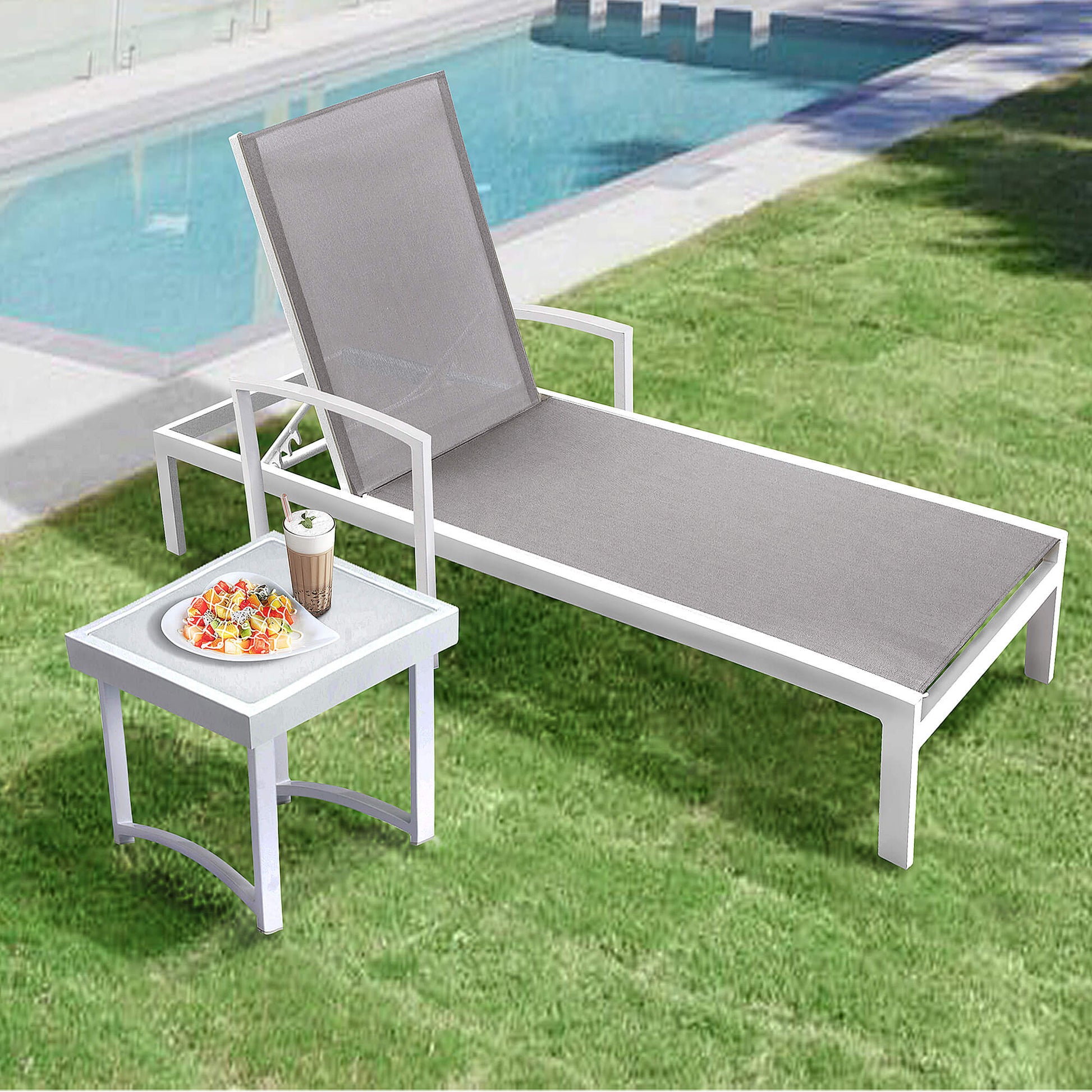 Outdoor Side Table / Patio Tempered Glass Accent Table /End Tables